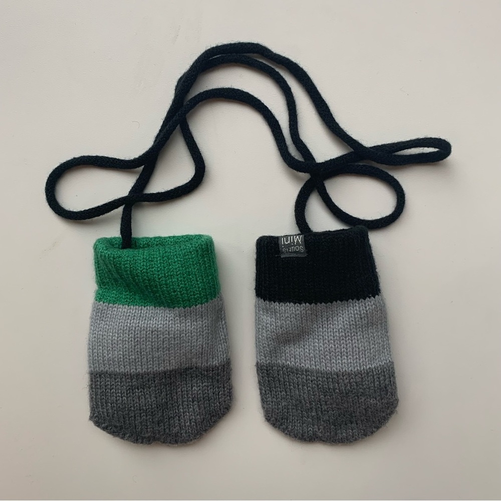 3/$10 SOURIS MINI Baby boy mittens 3-6m